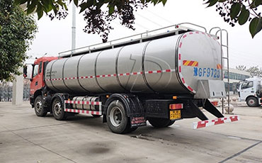 我司鮮奶運輸車實現從甘肅至福建長途運奶